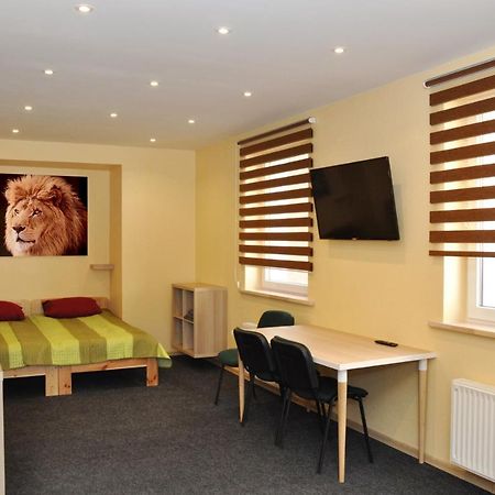 Riga City Center Quiet Apartment With Free Private Parking Екстер'єр фото
